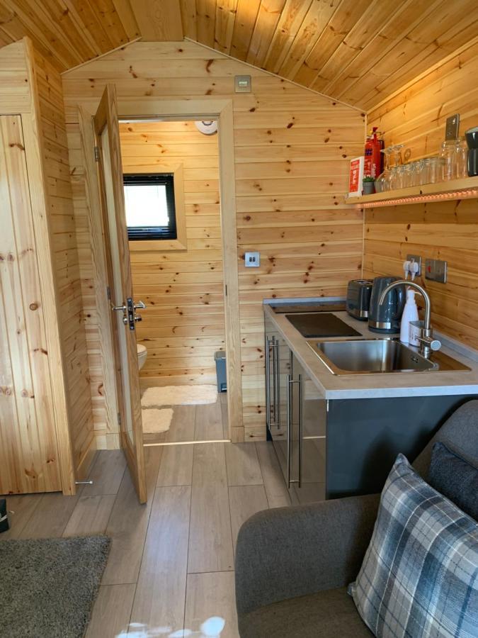 River Huts, Highland River Retreat With Hot Tub Inverness Exterior photo