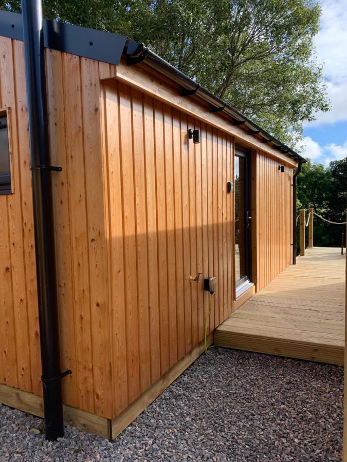 River Huts, Highland River Retreat With Hot Tub Inverness Exterior photo