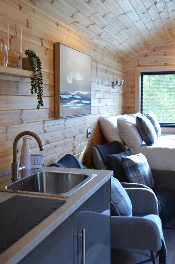 River Huts, Highland River Retreat With Hot Tub Inverness Exterior photo