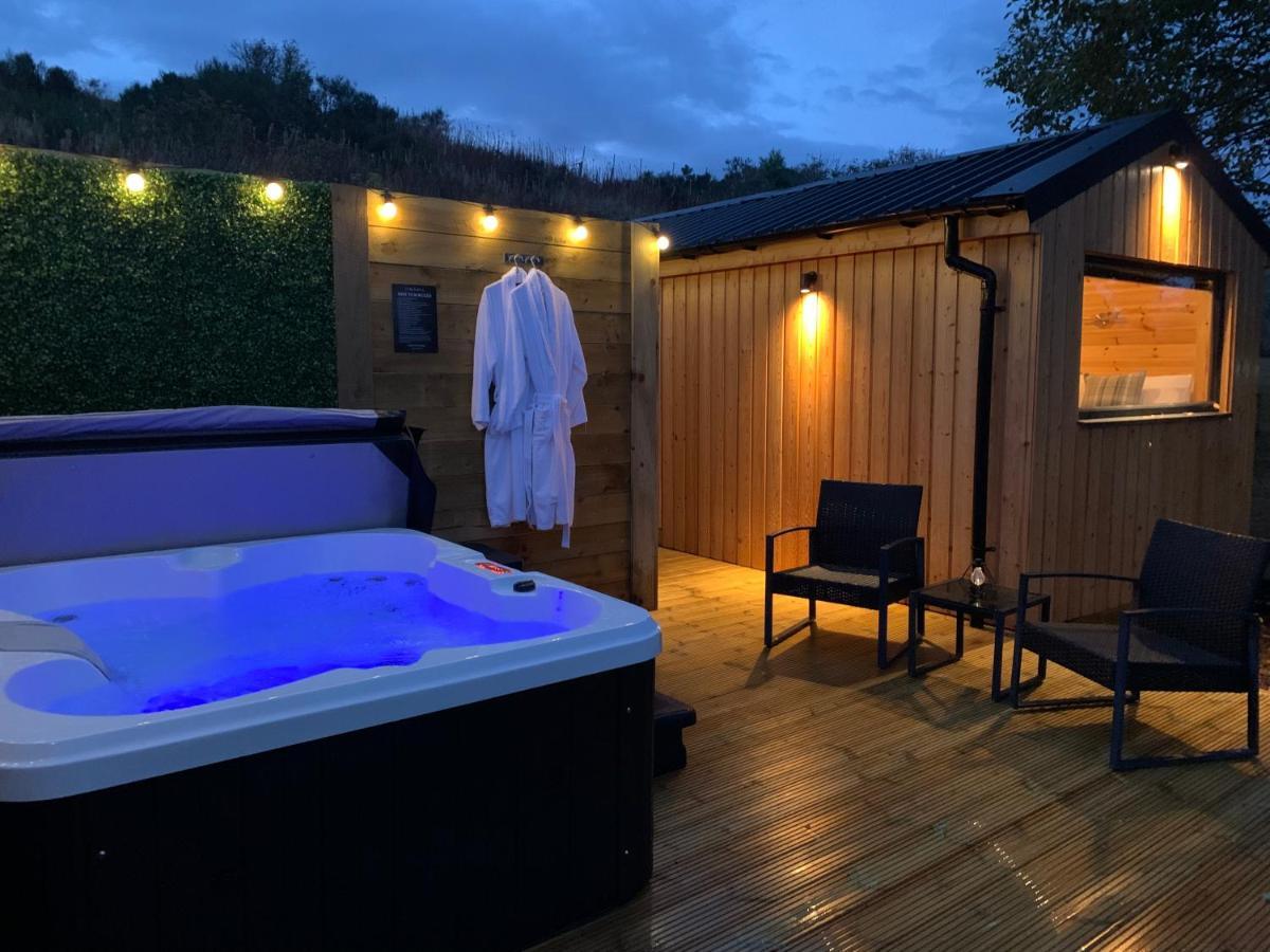 River Huts, Highland River Retreat With Hot Tub Inverness Exterior photo