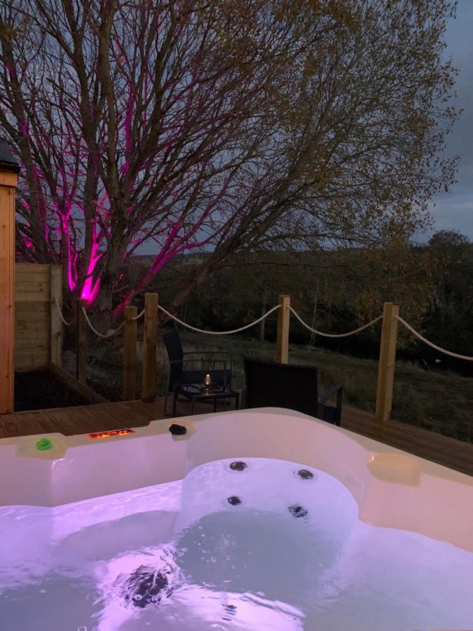 River Huts, Highland River Retreat With Hot Tub Inverness Exterior photo